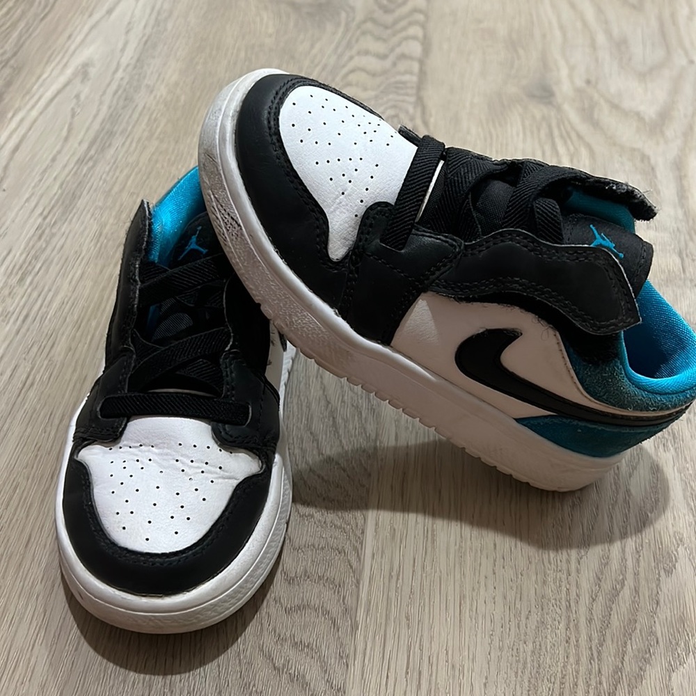 Boys Jordan lows